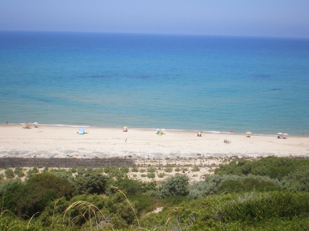 Hotel Corallo Isola Rossa Exterior photo