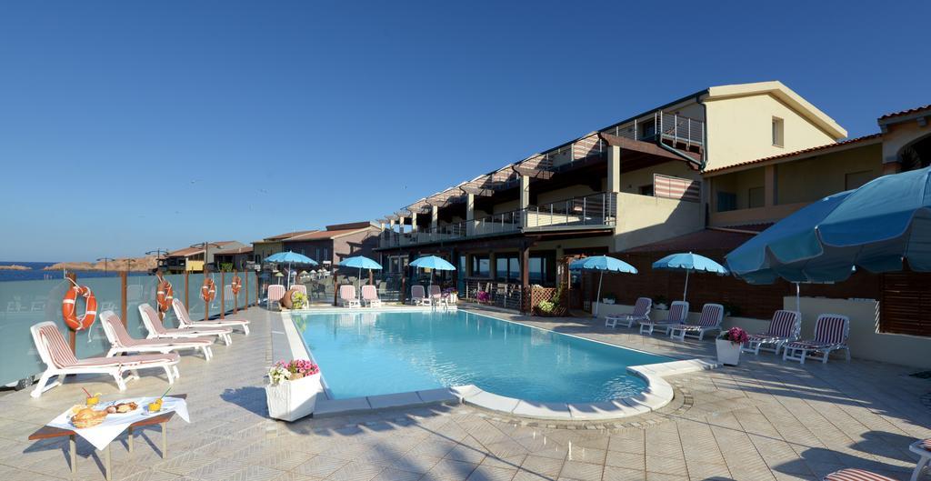 Hotel Corallo Isola Rossa Exterior photo