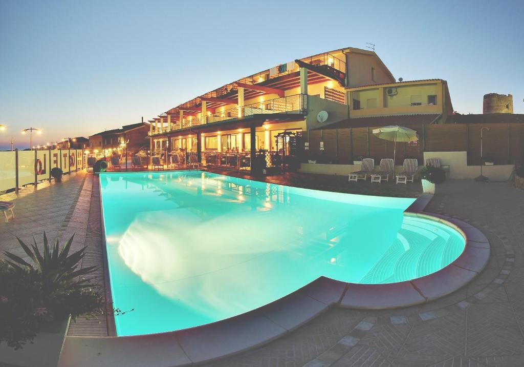 Hotel Corallo Isola Rossa Room photo